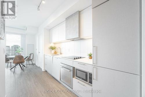 3217 - 19 Western Battery Road, Toronto, ON - Indoor Photo Showing Kitchen