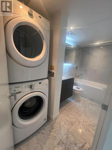 3210 - 70 Queens Wharf Road, Toronto, ON - Indoor Photo Showing Laundry Room