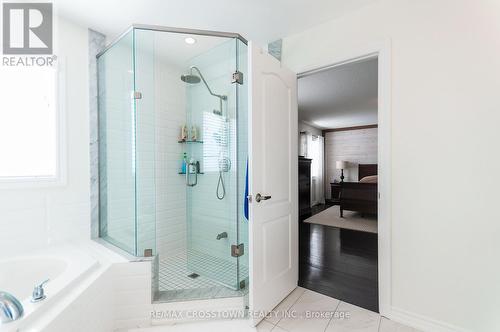 29 Nadmarc Court, Essa, ON - Indoor Photo Showing Bathroom