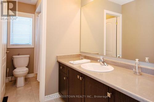 29 Nadmarc Court, Essa, ON - Indoor Photo Showing Bathroom