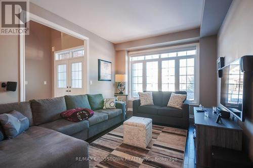 29 Nadmarc Court, Essa, ON - Indoor Photo Showing Living Room