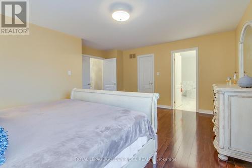 287 Frank Endean Road, Richmond Hill, ON - Indoor Photo Showing Bedroom