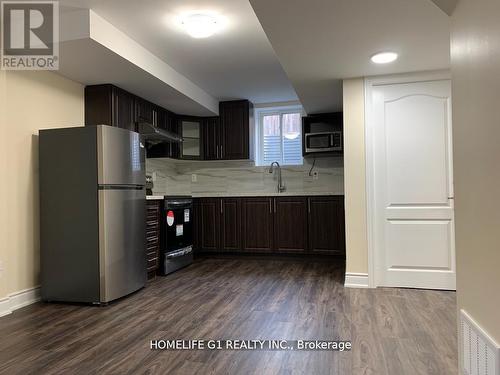 45 Dame Gruev Drive, Markham, ON - Indoor Photo Showing Kitchen