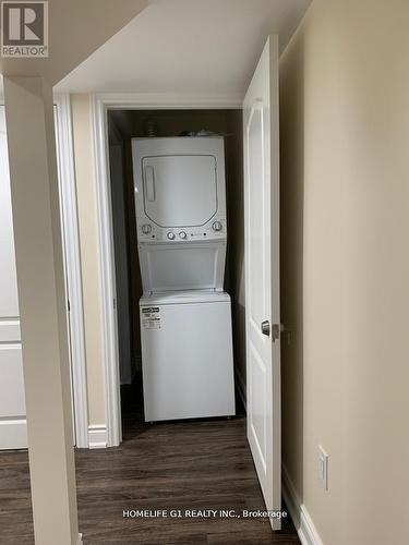 45 Dame Gruev Drive, Markham, ON - Indoor Photo Showing Laundry Room