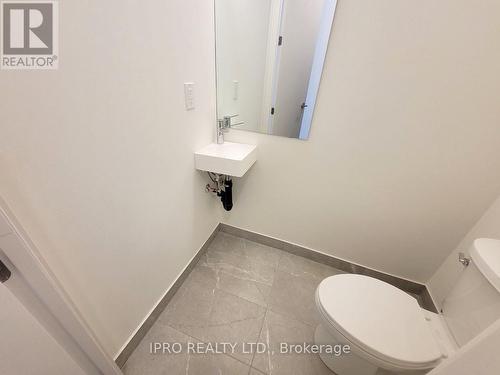 1216 - 8 David Eyer Road, Richmond Hill, ON - Indoor Photo Showing Bathroom