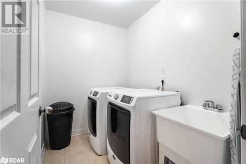 64 Spotted Owl Crescent, Brampton, ON - Indoor Photo Showing Laundry Room