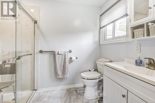 1404 Orchard Avenue, Fort Erie, ON - Indoor Photo Showing Bathroom