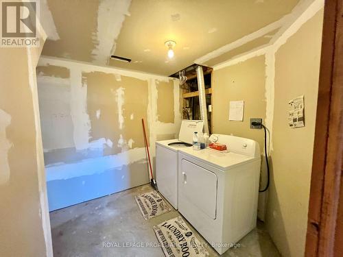 975 Slab Street, Centre Hastings, ON - Indoor Photo Showing Laundry Room