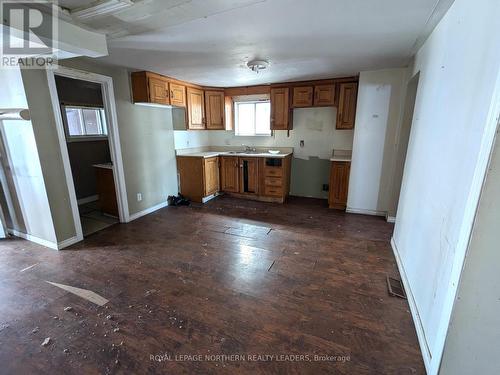 239 Birch Street N, Timmins (Tne - Central), ON - Indoor Photo Showing Kitchen