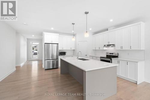 285 Wood Avenue, Smiths Falls, ON - Indoor Photo Showing Kitchen With Double Sink With Upgraded Kitchen