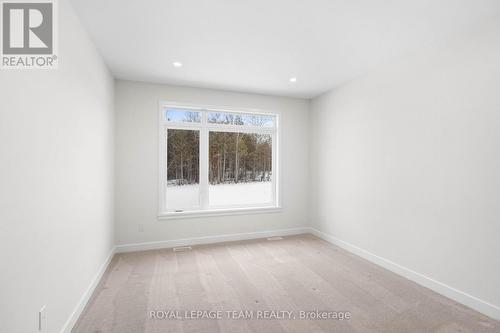 285 Wood Avenue, Smiths Falls, ON - Indoor Photo Showing Other Room