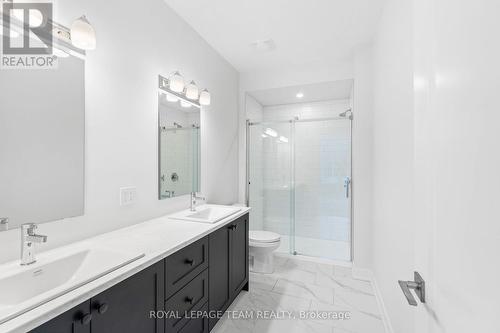 285 Wood Avenue, Smiths Falls, ON - Indoor Photo Showing Bathroom