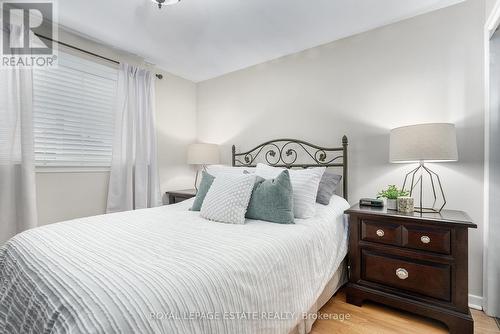 82 Lochleven Drive, Toronto, ON - Indoor Photo Showing Bedroom