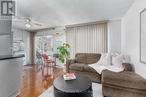 82 Lochleven Drive, Toronto, ON - Indoor Photo Showing Living Room