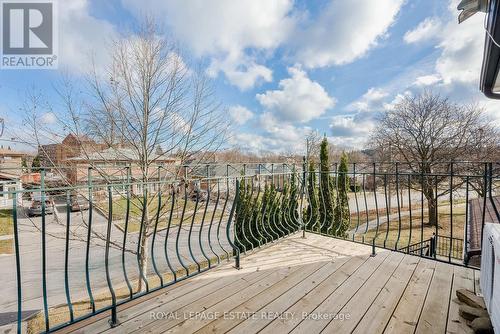 82 Lochleven Drive, Toronto, ON - Outdoor