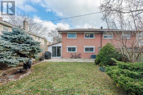 82 Lochleven Drive, Toronto, ON - Outdoor