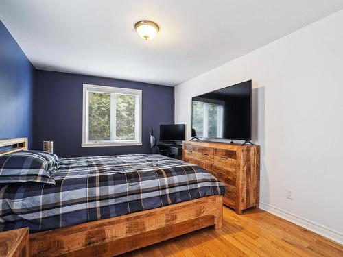 Master bedroom - 2 Rue Tétrault, Saint-Mathias-Sur-Richelieu, QC - Indoor Photo Showing Bedroom