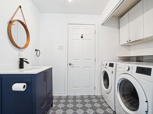 Laundry room - 2 Rue Tétrault, Saint-Mathias-Sur-Richelieu, QC - Indoor Photo Showing Laundry Room