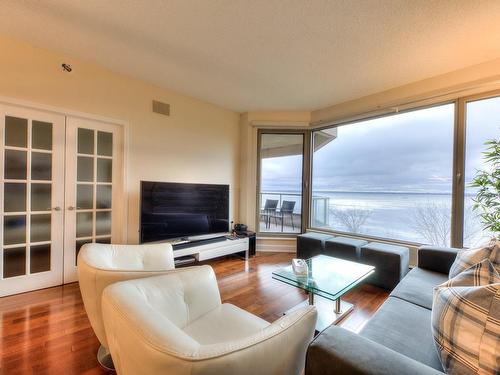 Salon - 511-300 Av. Des Sommets, Montréal (Verdun/Île-Des-Soeurs), QC - Indoor Photo Showing Living Room