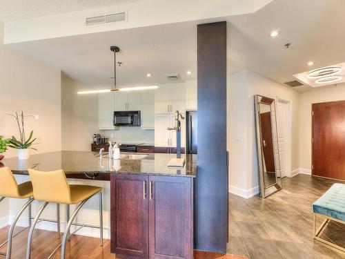 Kitchen - 511-300 Av. Des Sommets, Montréal (Verdun/Île-Des-Soeurs), QC - Indoor Photo Showing Kitchen With Upgraded Kitchen