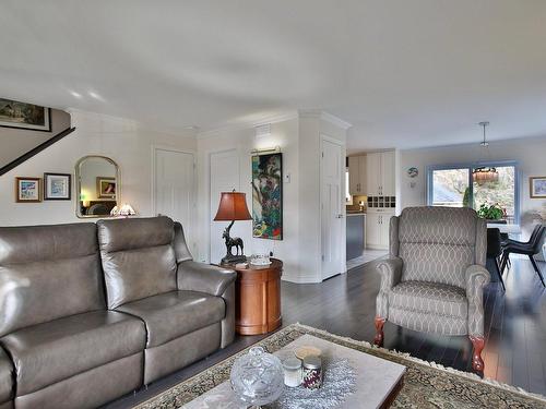 Living room - 101 Rue Quévillon, Granby, QC - Indoor Photo Showing Living Room