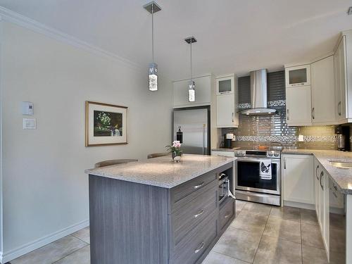 Kitchen - 101 Rue Quévillon, Granby, QC - Indoor Photo Showing Kitchen With Upgraded Kitchen