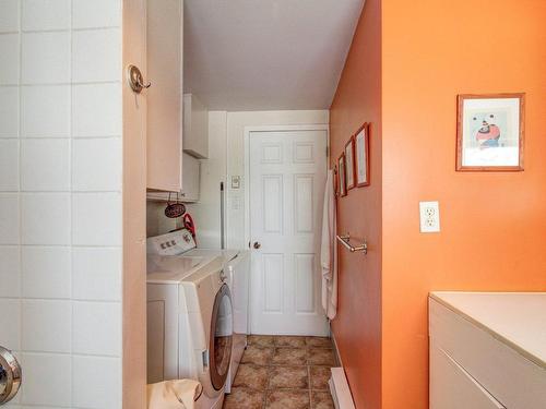 Bathroom - 869  - 871 Rue Cartier, Longueuil (Le Vieux-Longueuil), QC - Indoor Photo Showing Laundry Room