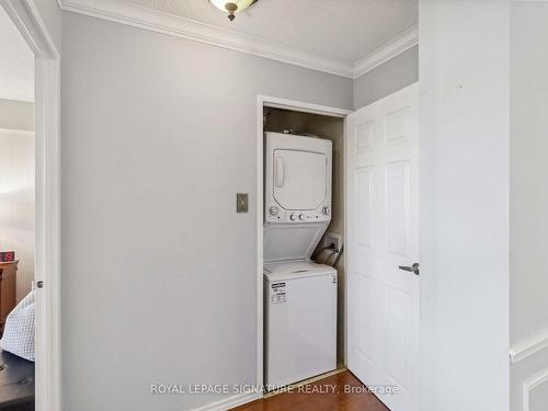 504-8 Lisa St, Brampton, ON - Indoor Photo Showing Laundry Room