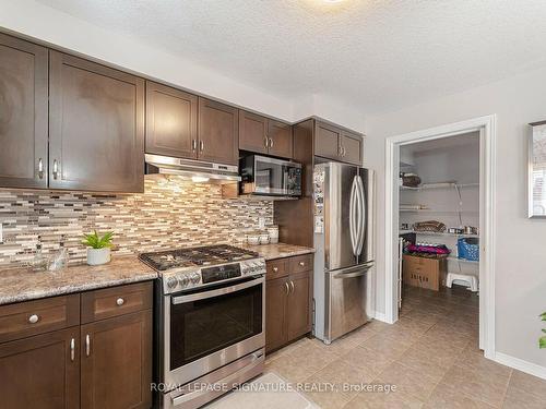 14 Aiken Cres, Orangeville, ON - Indoor Photo Showing Kitchen