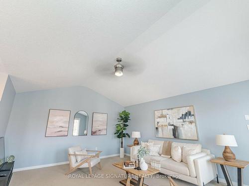 14 Aiken Cres, Orangeville, ON - Indoor Photo Showing Living Room