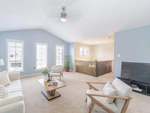 14 Aiken Cres, Orangeville, ON - Indoor Photo Showing Living Room