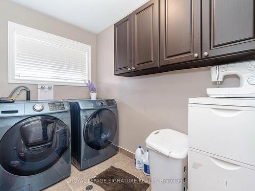 14 Aiken Cres, Orangeville, ON - Indoor Photo Showing Laundry Room