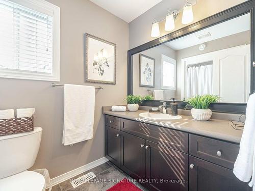 14 Aiken Cres, Orangeville, ON - Indoor Photo Showing Bathroom