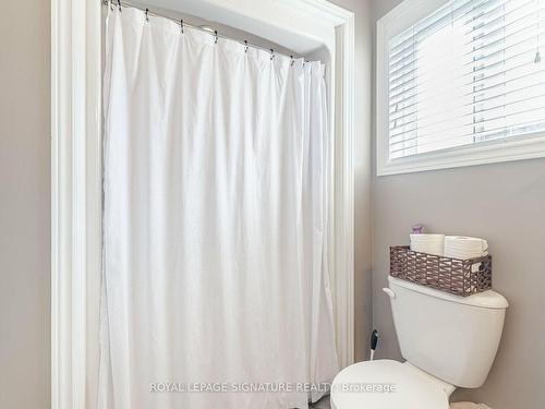 14 Aiken Cres, Orangeville, ON - Indoor Photo Showing Bathroom