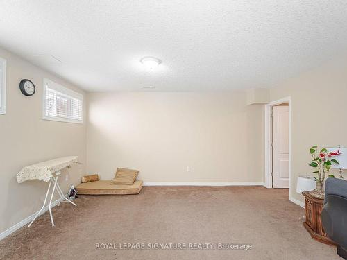 14 Aiken Cres, Orangeville, ON - Indoor Photo Showing Other Room