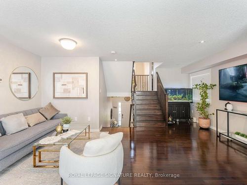 14 Aiken Cres, Orangeville, ON - Indoor Photo Showing Living Room