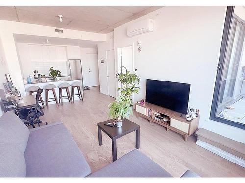 Salon - 1018-1150 Boul. René-Lévesque E., Montréal (Ville-Marie), QC - Indoor Photo Showing Living Room