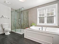 Ensuite bathroom - 