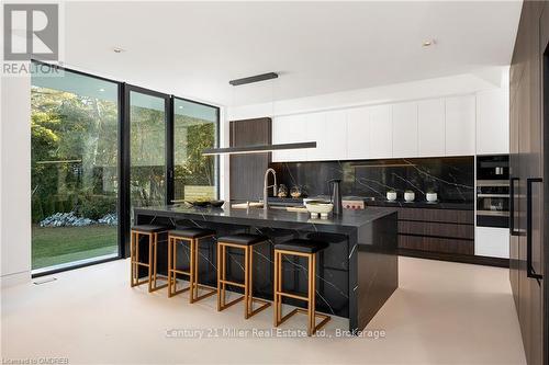 2048 Ardleigh Road, Oakville (1006 - Fd Ford), ON - Indoor Photo Showing Kitchen