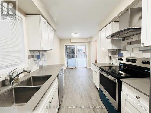 87 Pickett Crescent, Barrie, ON - Indoor Photo Showing Kitchen With Double Sink