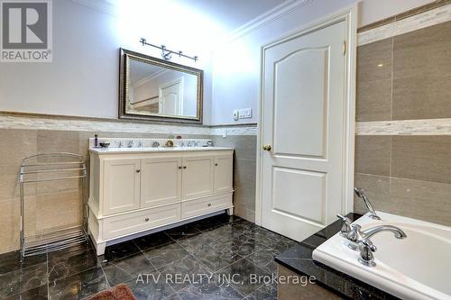 31 Shaver Avenue S, Toronto, ON - Indoor Photo Showing Bathroom