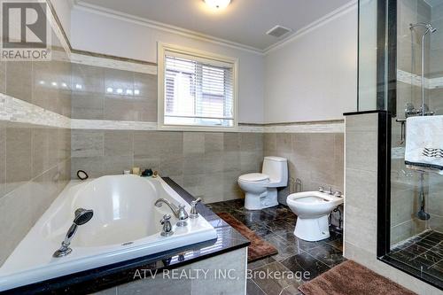 31 Shaver Avenue S, Toronto, ON - Indoor Photo Showing Bathroom