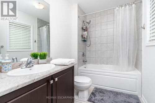 24 Whithorn Crescent, Haldimand, ON - Indoor Photo Showing Bathroom