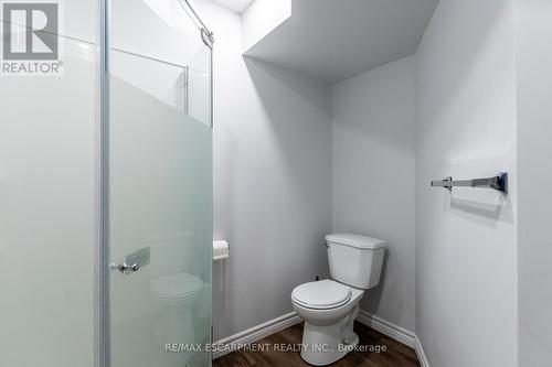 24 Whithorn Crescent, Haldimand, ON - Indoor Photo Showing Bathroom