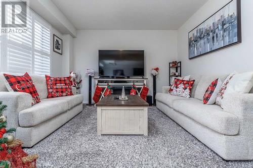 24 Whithorn Crescent, Haldimand, ON - Indoor Photo Showing Living Room