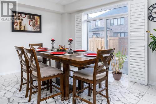 24 Whithorn Crescent, Haldimand, ON - Indoor Photo Showing Dining Room