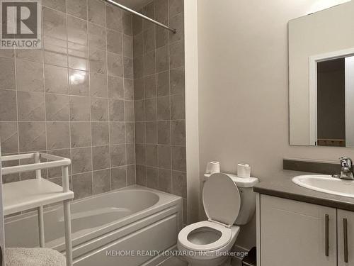 3086 Perkins Way, Oakville, ON - Indoor Photo Showing Bathroom