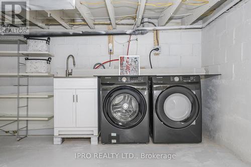 5877 North Street N, Niagara Falls, ON - Indoor Photo Showing Laundry Room