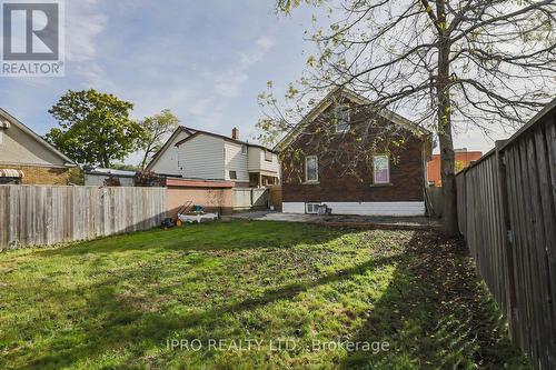 5877 North Street N, Niagara Falls, ON - Outdoor