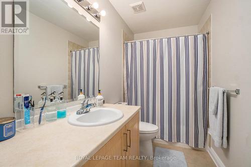 512 Clarington Avenue, Ottawa, ON - Indoor Photo Showing Bathroom